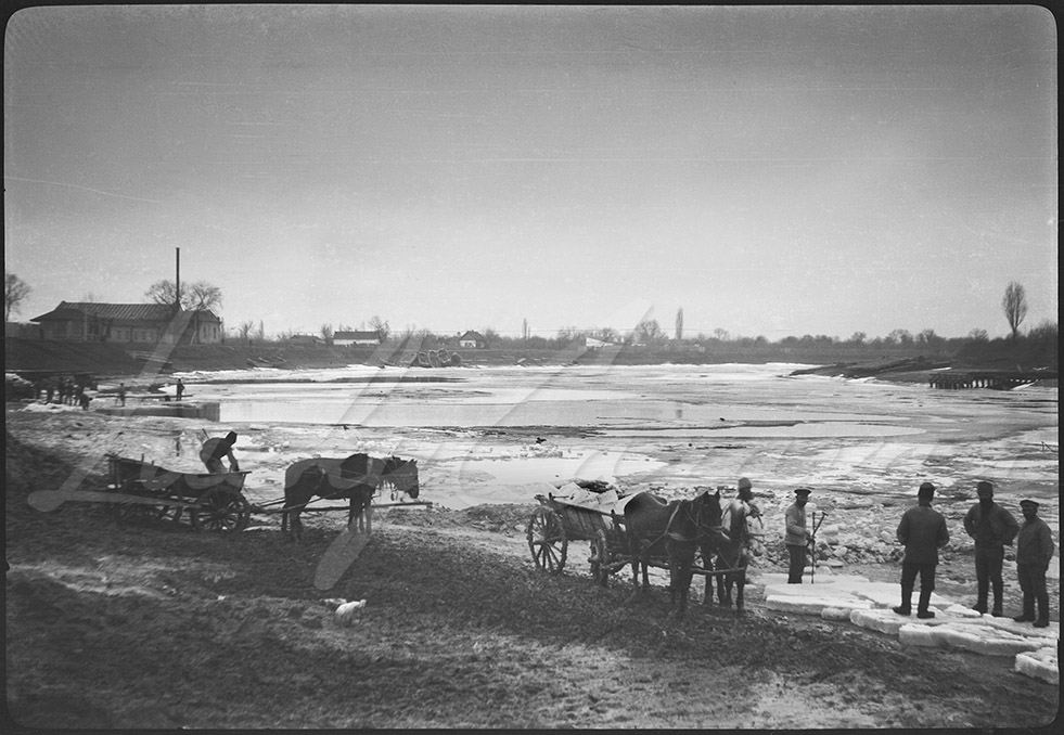  Сбор лбда на набережной